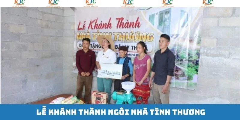 Những món quà từ hoạt động ngôi nhà tình thương Những món quà từ hoạt động ngôi nhà tình thương