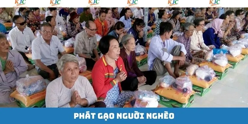 Phát gạo người nghèo KJC